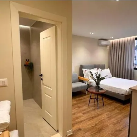 Bazaar With Parking Aparthotel 4*