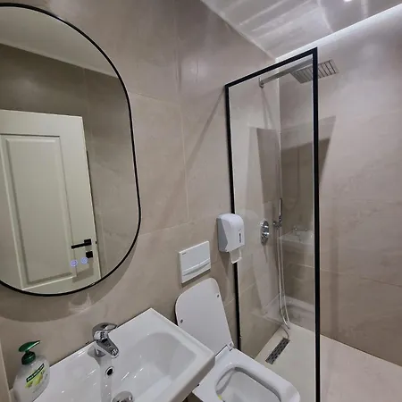Bazaar With Parking 4* Tirana